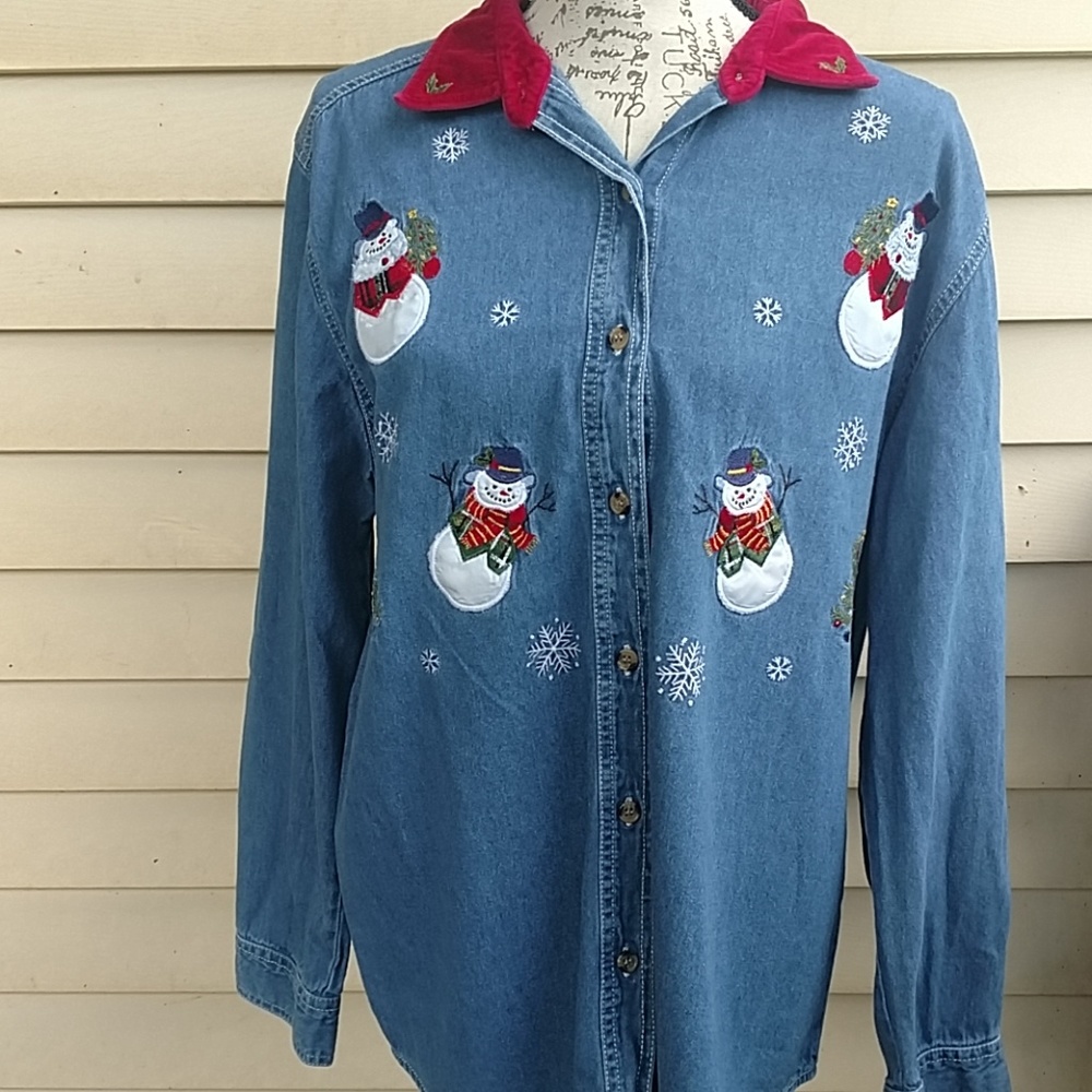 Women's Bobbie Brooks Christmas button- up shirt L